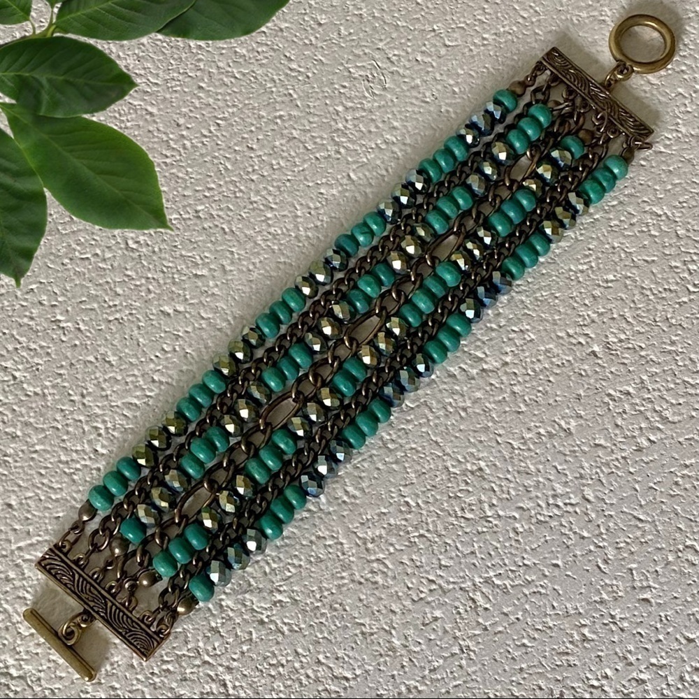 Multi Strand Green Bead, Faceted Metallic Bead & Bronze Chain Bracelet‍‍‍‍‍‍‍‍‍‍